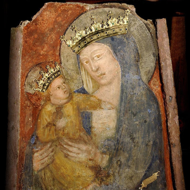 The painted roof-tile depicting the Virgin and Child