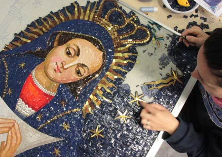 Lavorazione del mosaico