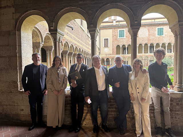 Foto dei relatori della tavola rotonda dell'evento di Verona del docufilm "Nelle Tue Mani"