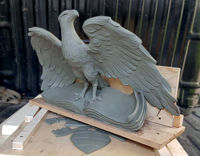 modello dell'aquila in bronzo realizzata per il nuovo ambone realizzato per la basilica di San Giovanni in Laterano